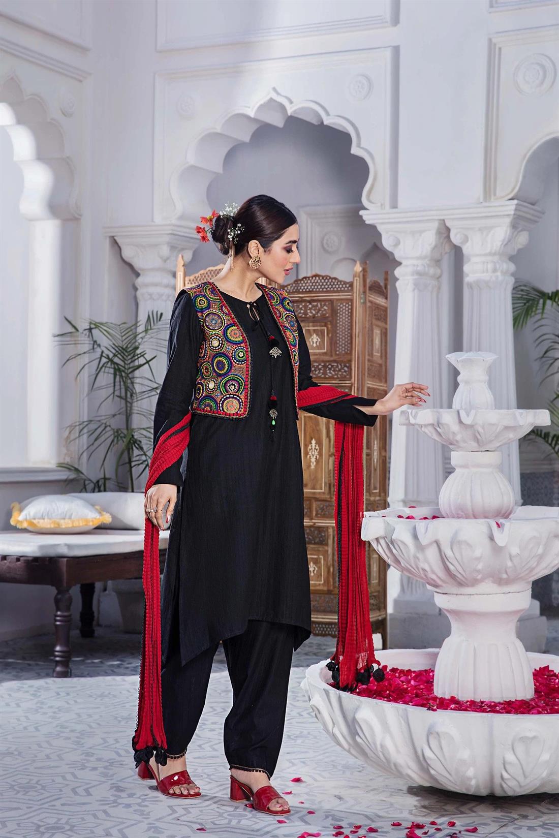 Black Ladies Readymade Salwar Suit with Dupatta