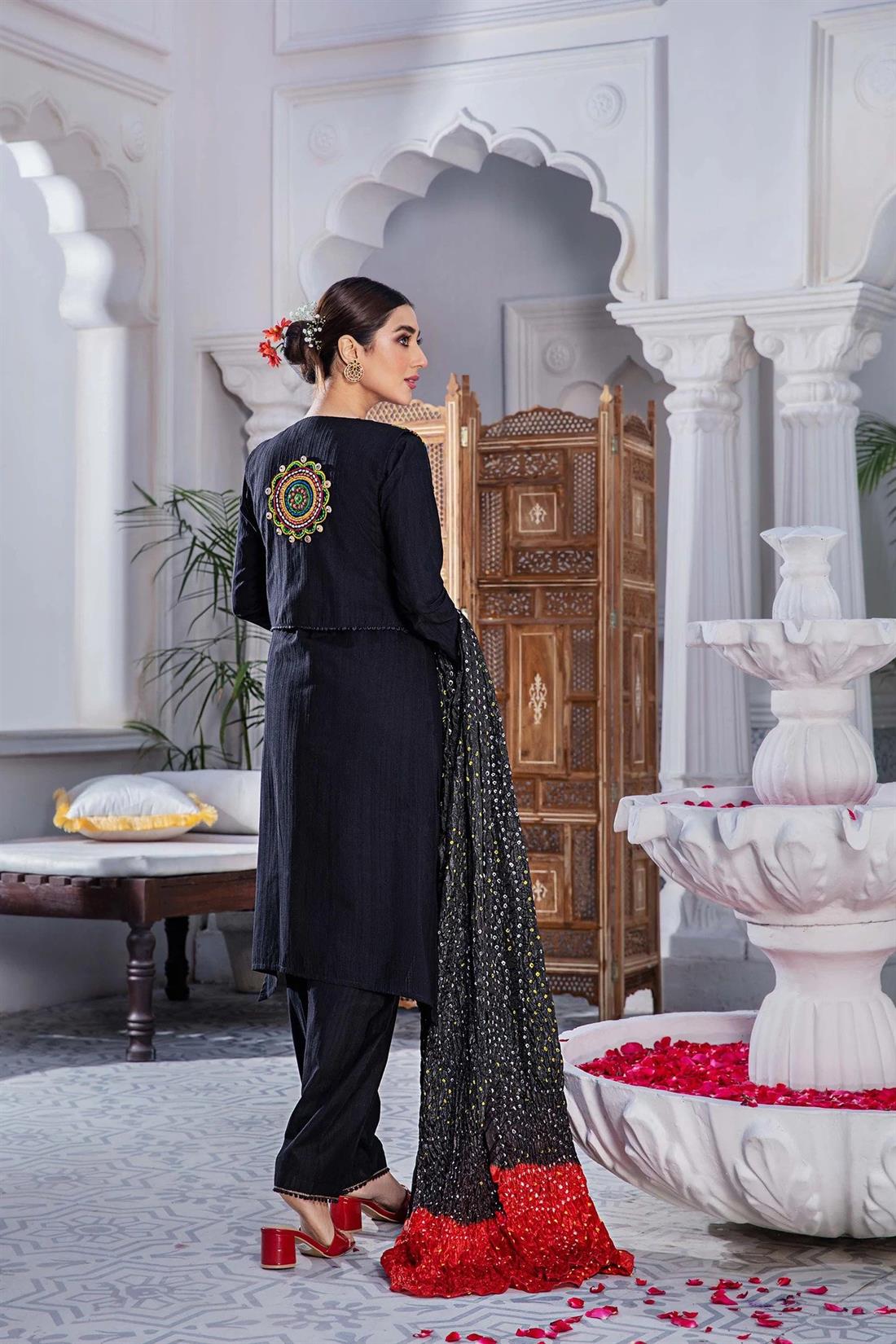 Black Ladies Readymade Salwar Suit with Dupatta