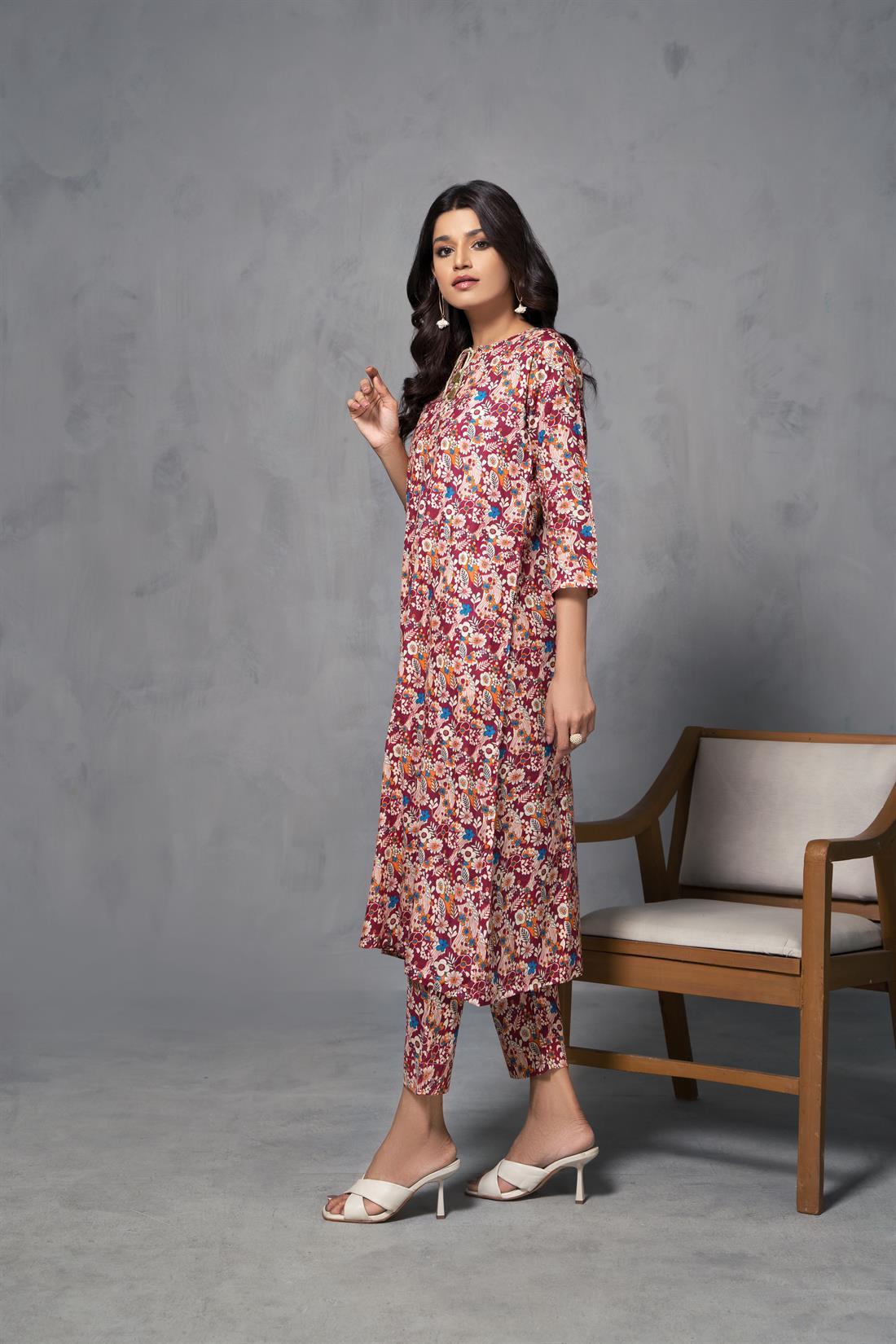 Maroon & Multicolour Maroon/Multicolour Printed Cotton Trouser Suit