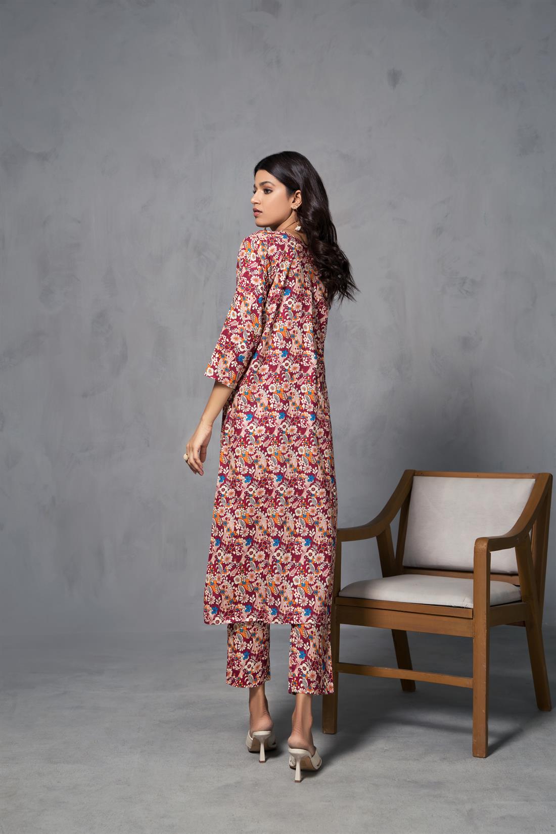 Maroon & Multicolour Maroon/Multicolour Printed Cotton Trouser Suit