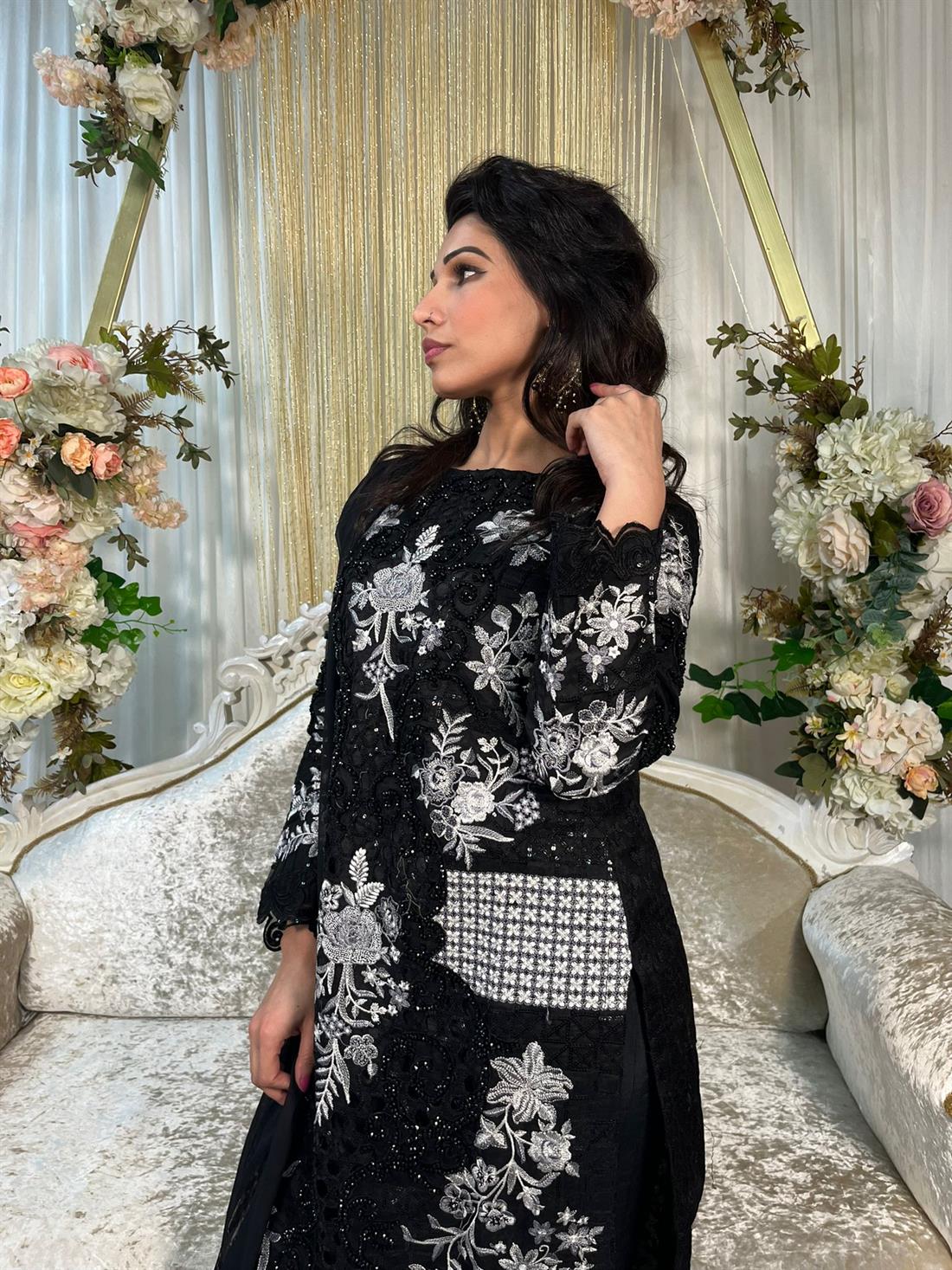 Black Ladies Readymade 3 Piece Suits for Womens