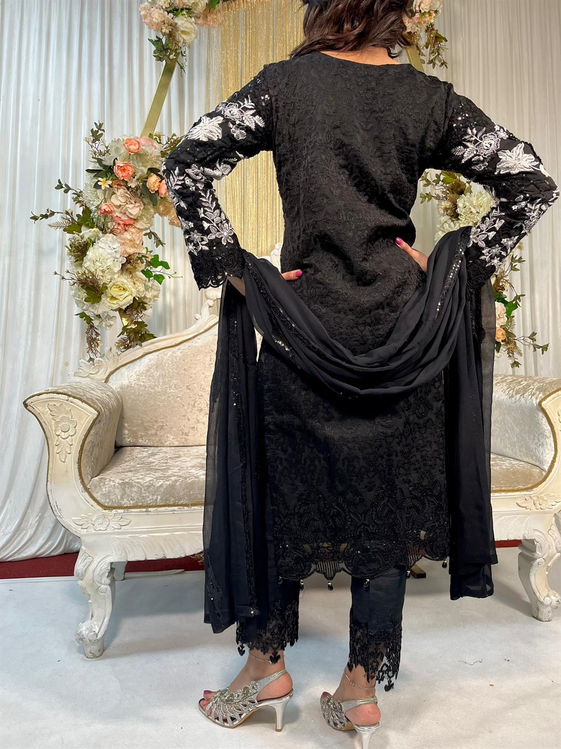 Black Ladies Readymade 3 Piece Suits for Womens