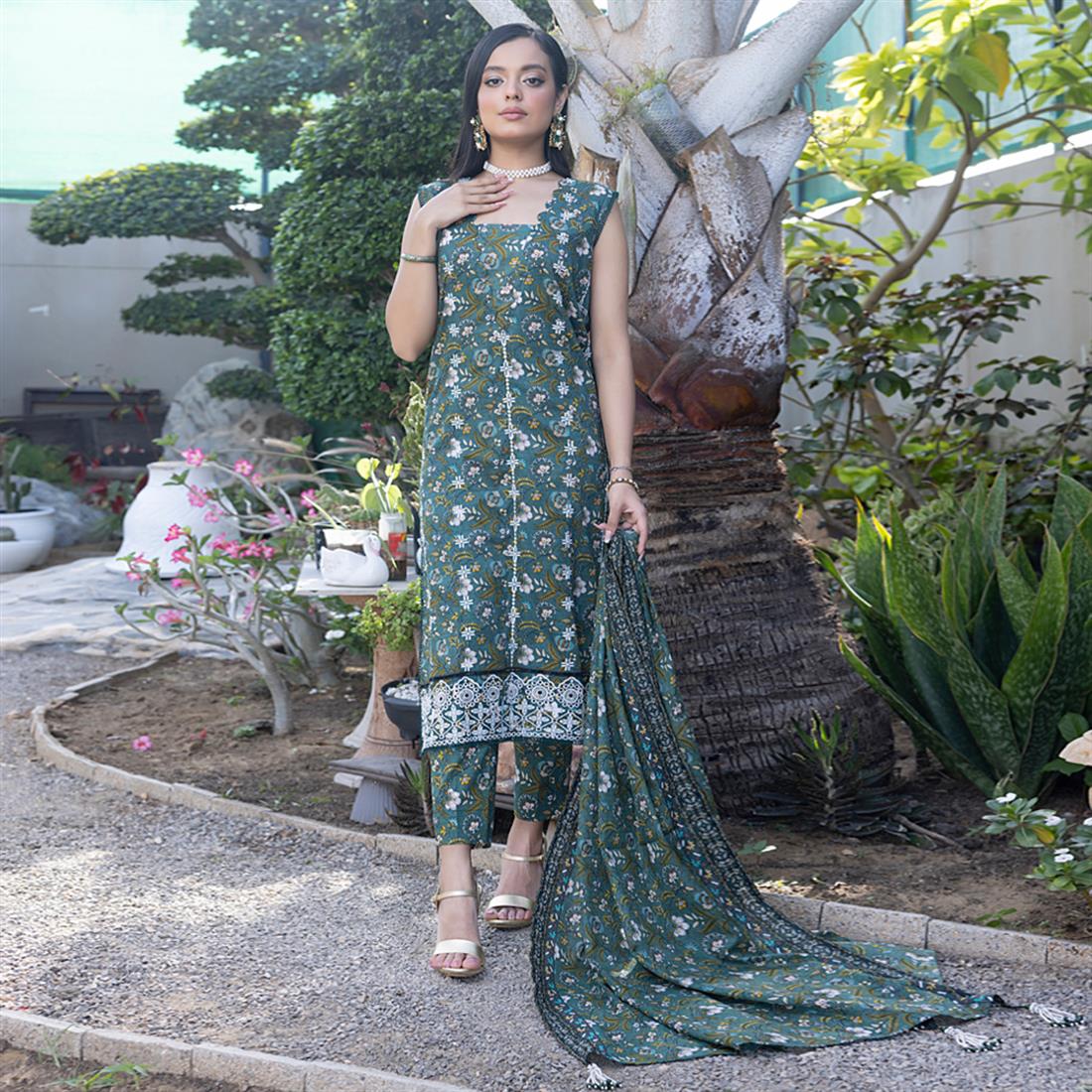 Green Embroidered Chikankari Lawn 3 Piece Suit