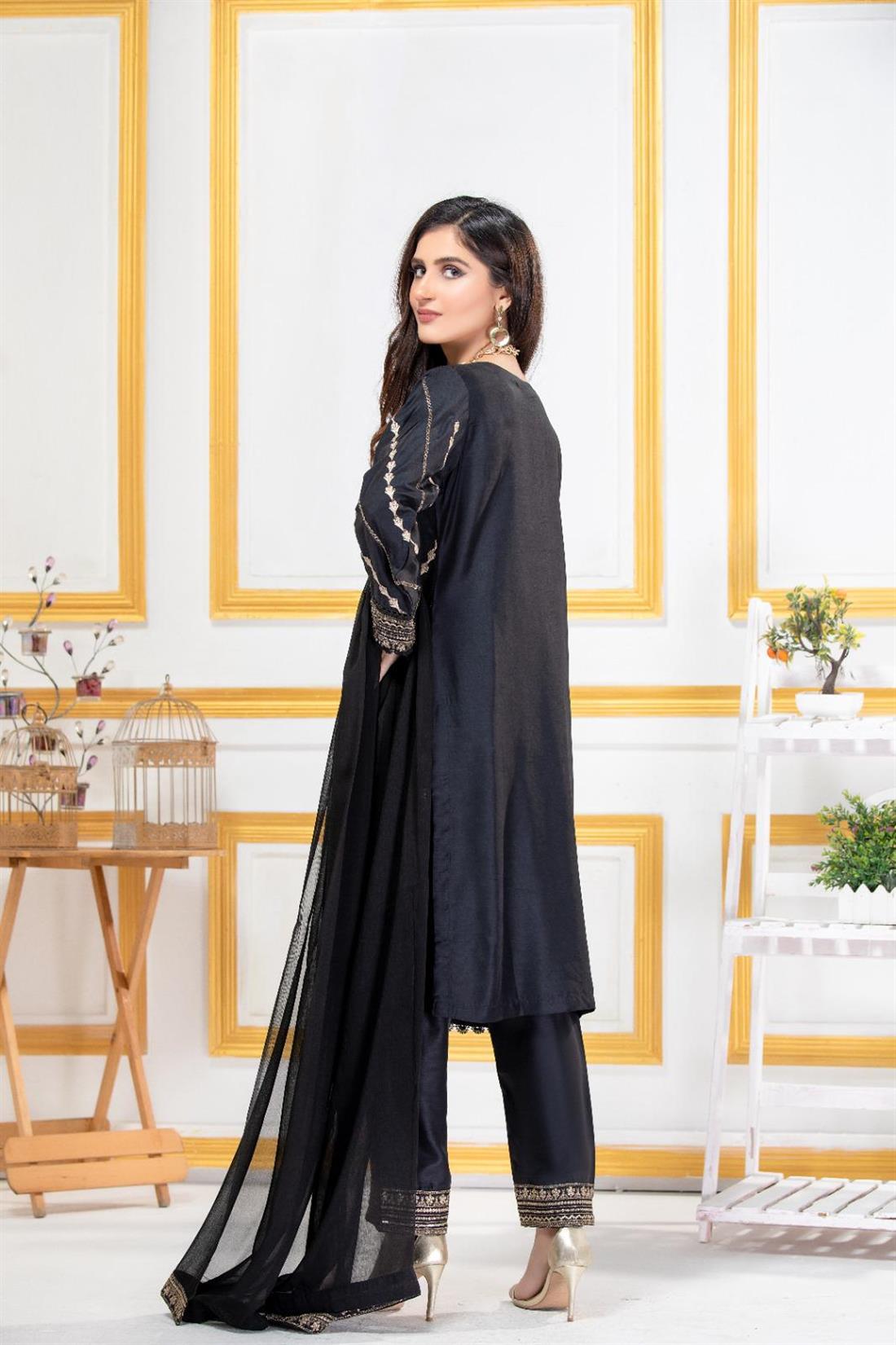 Black Embroidered Georgette Ladies Readymade