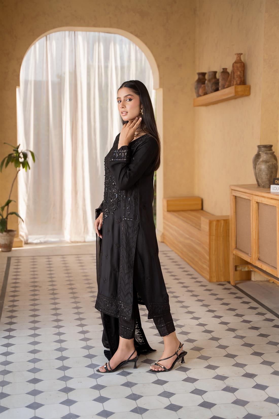 Black Sequinned Chiffon Luxury Pret