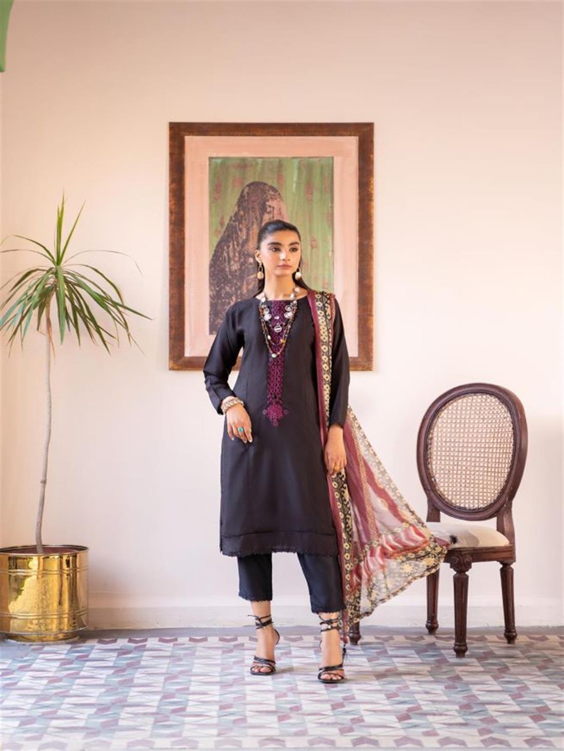 Black Multicolour Embroidered Chiffon Linen 3 Piece Suit
