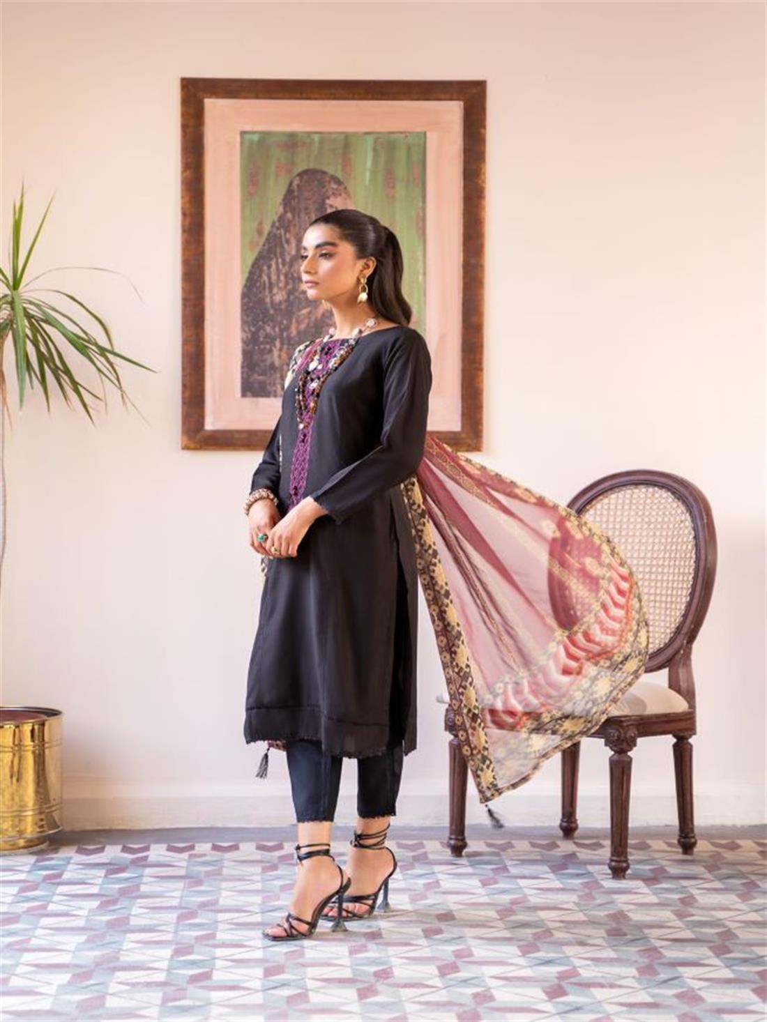Black Multicolour Embroidered Chiffon Linen 3 Piece Suit
