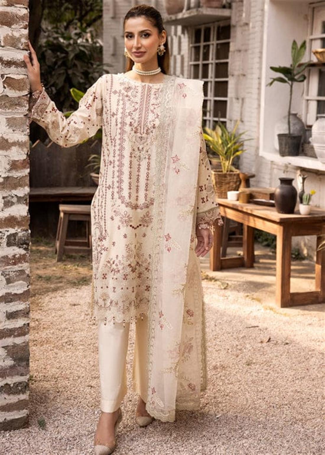 Cream Embroidered Organza 3 Piece Ladies Masoori Lawn Suits