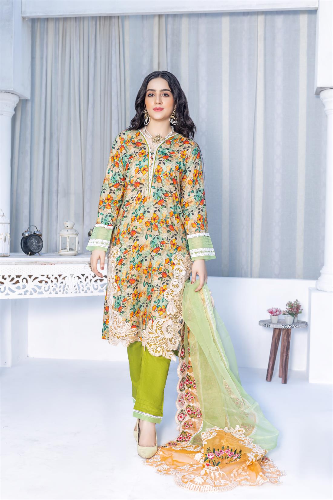Green Multicolour Embroidered Silk Ladies 3 Piece Suit