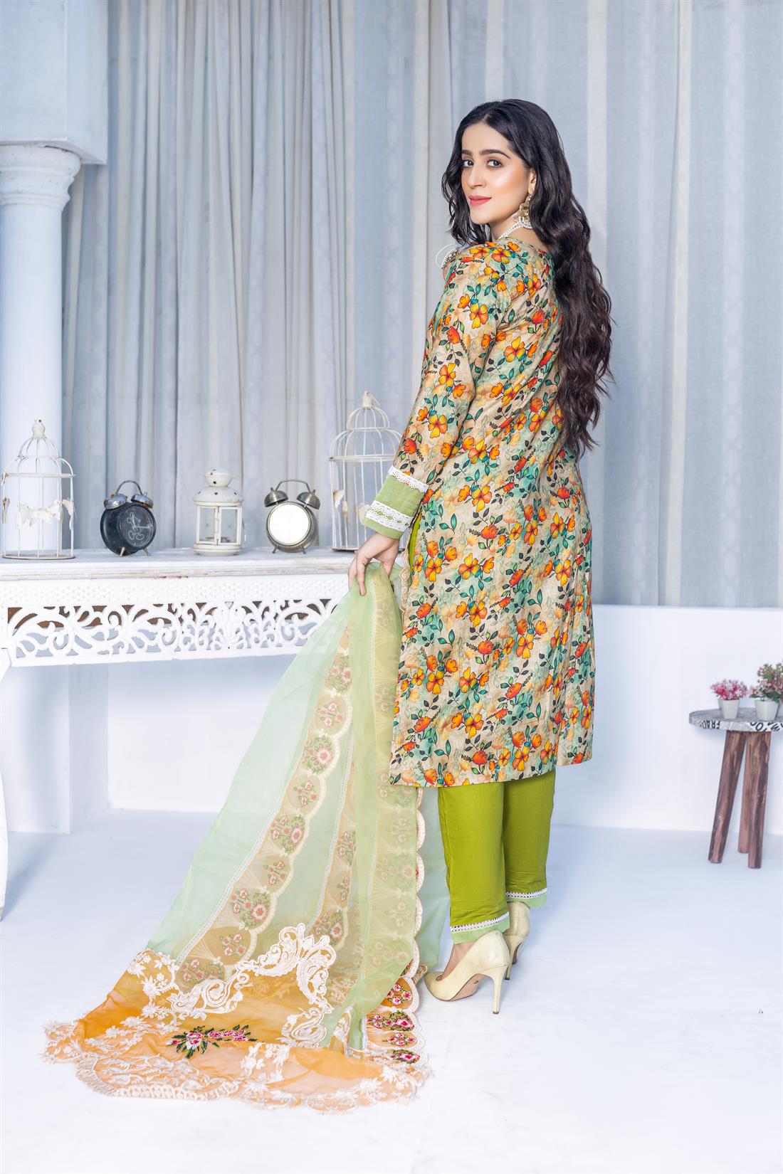 Green Multicolour Embroidered Silk Ladies 3 Piece Suit