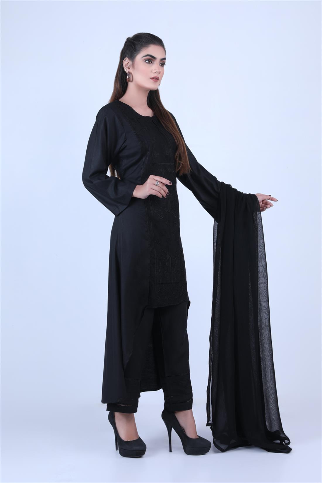 Black Embroidered 3 Piece Linen Kameez with Chiffon Dupatta & Trouser
