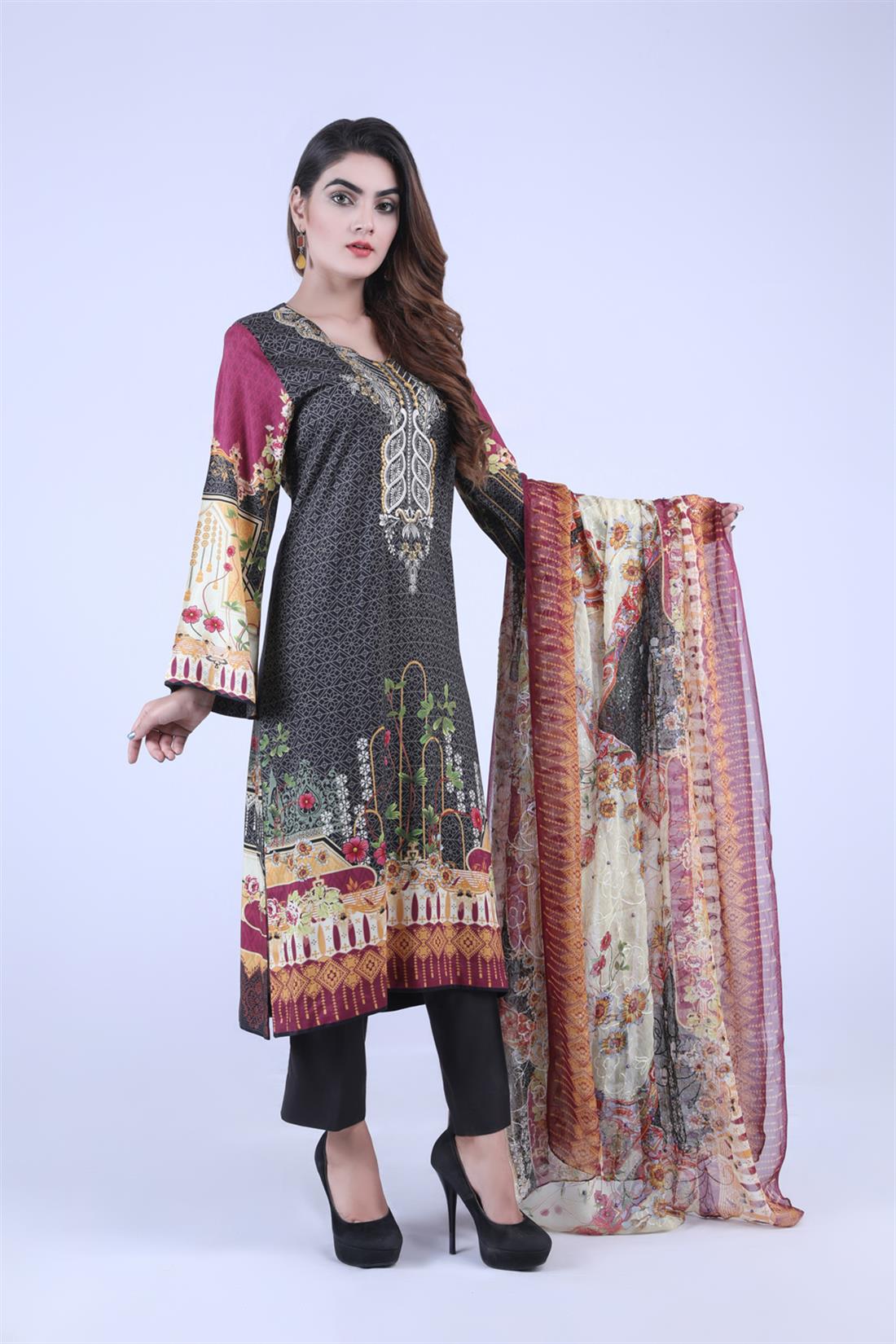 Black Embroidered Chiffon 3 Piece Printed Kameez with Dupatta & Trouser