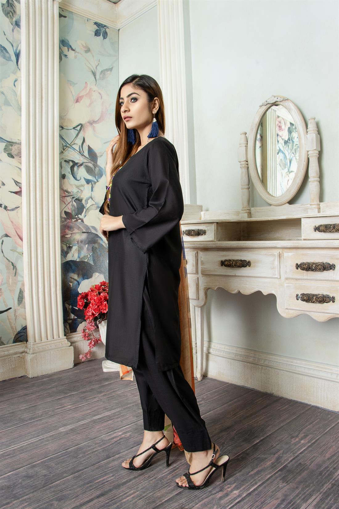 Black Digital Print Chiffon Ladies Readymade