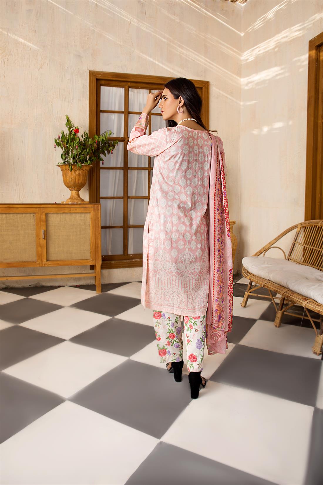 Pink Embroidered Chiffon 3 Piece Printed Lawn Readymade Salwar Suit