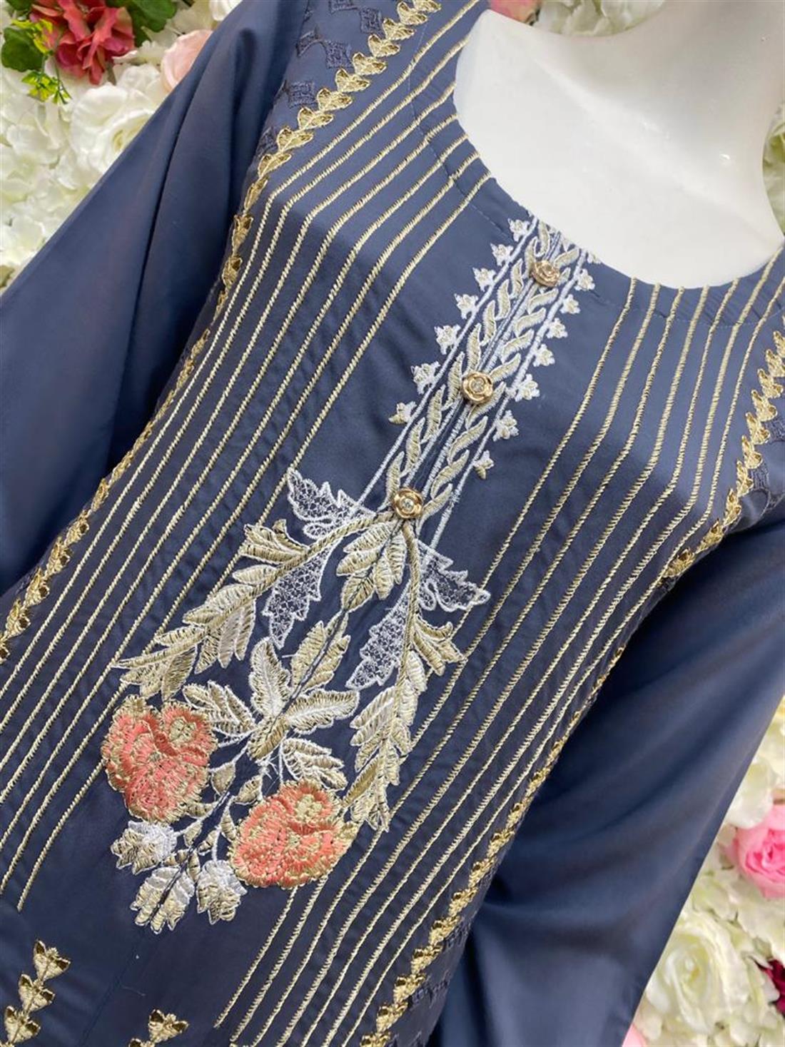 Grey 3 Piece Embroidered Salwar Suit & Chiffon Dupatta