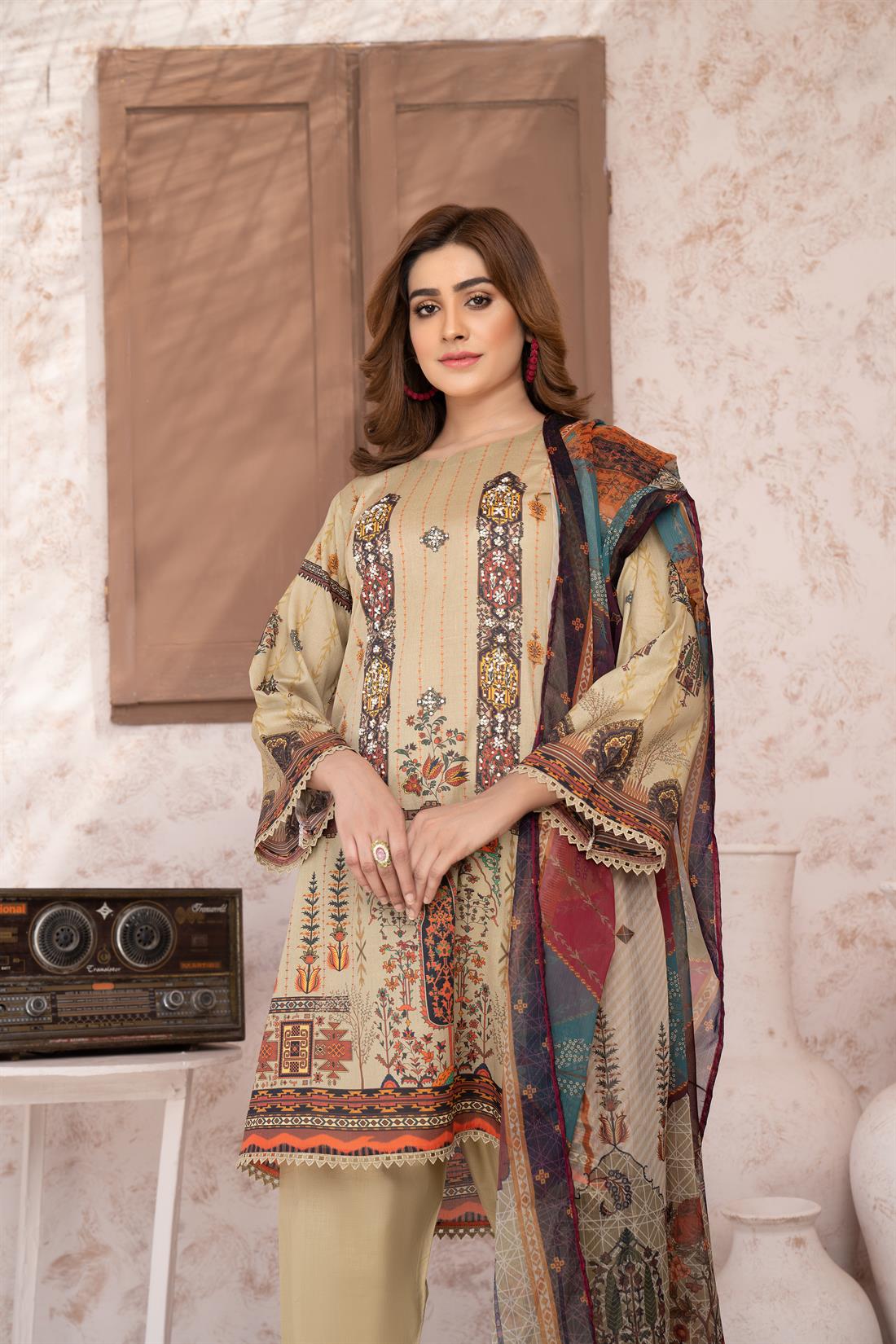 Mint Digital Print Printed Lawn Salwar Suit & Chiffon Dupatta