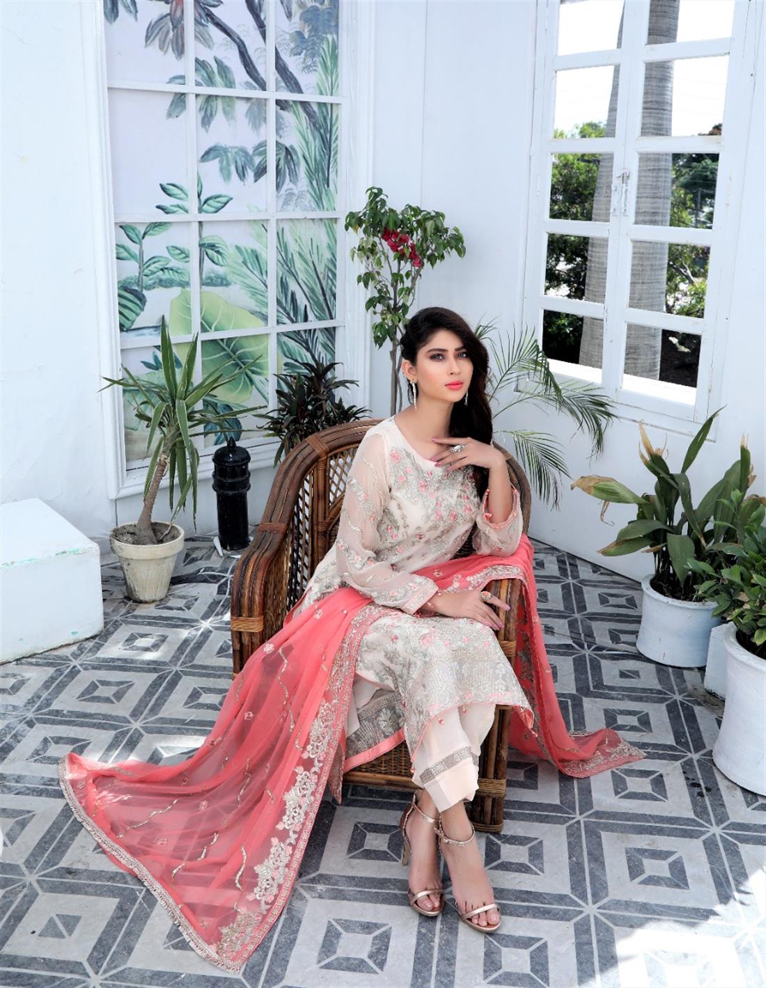 X-large Size Suit Might Come with Shalwar.