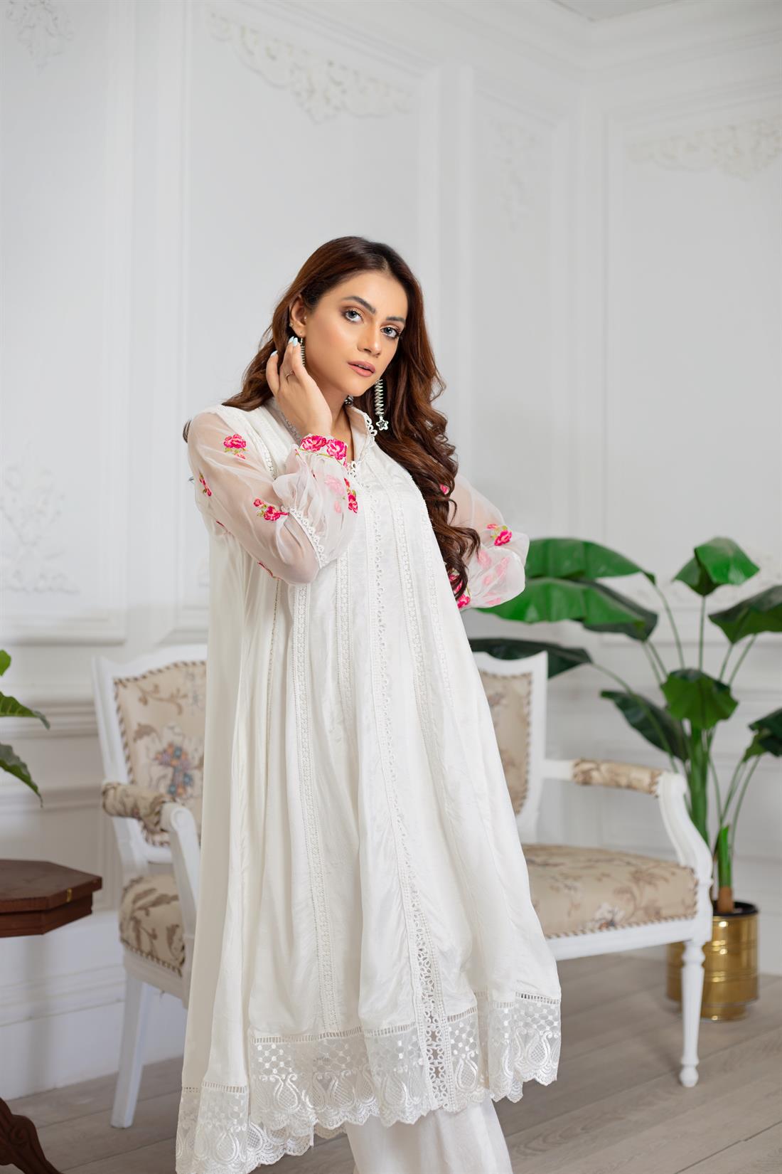 White 2 Piece Stunning Cotton Silk Pishwas with Pants