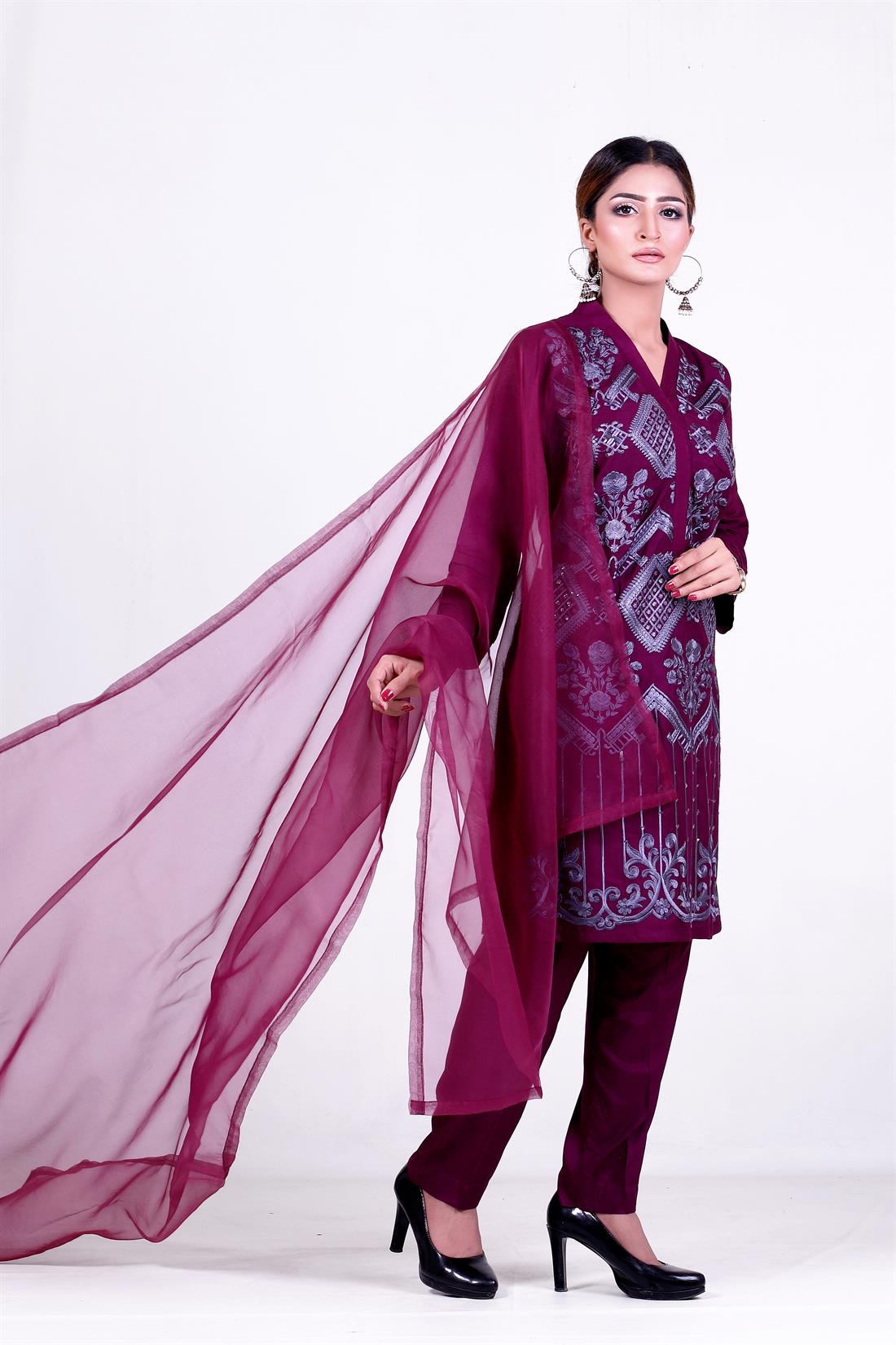 Purple Embroidered Organza Ladieswear Linen Salwar Kameez with Dupatta