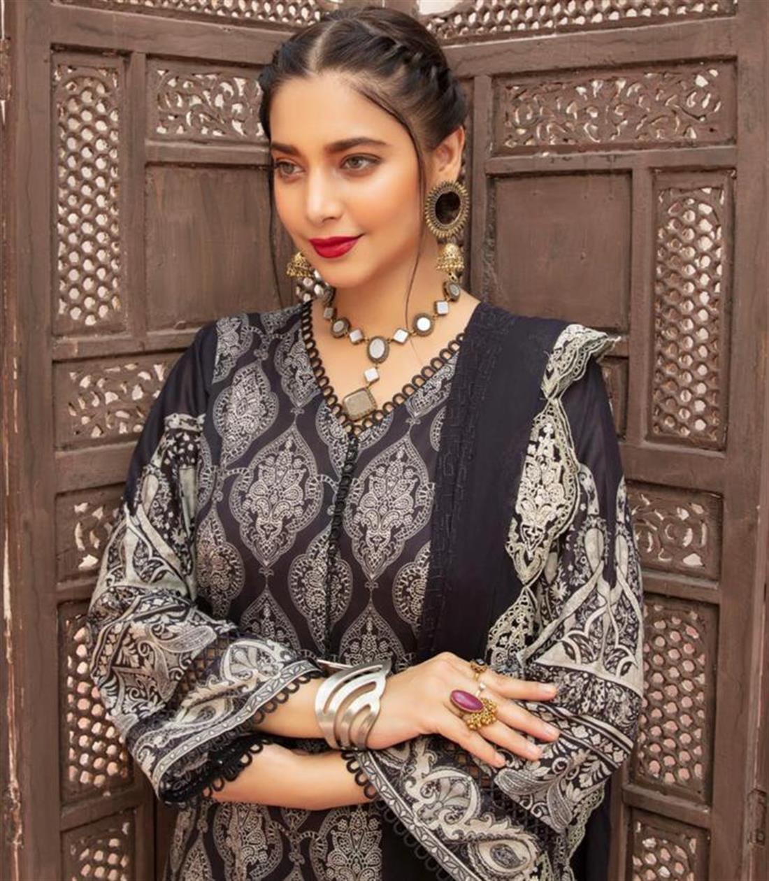 Black RIAZ ARTS Mahee’s and White LAWN Collection
