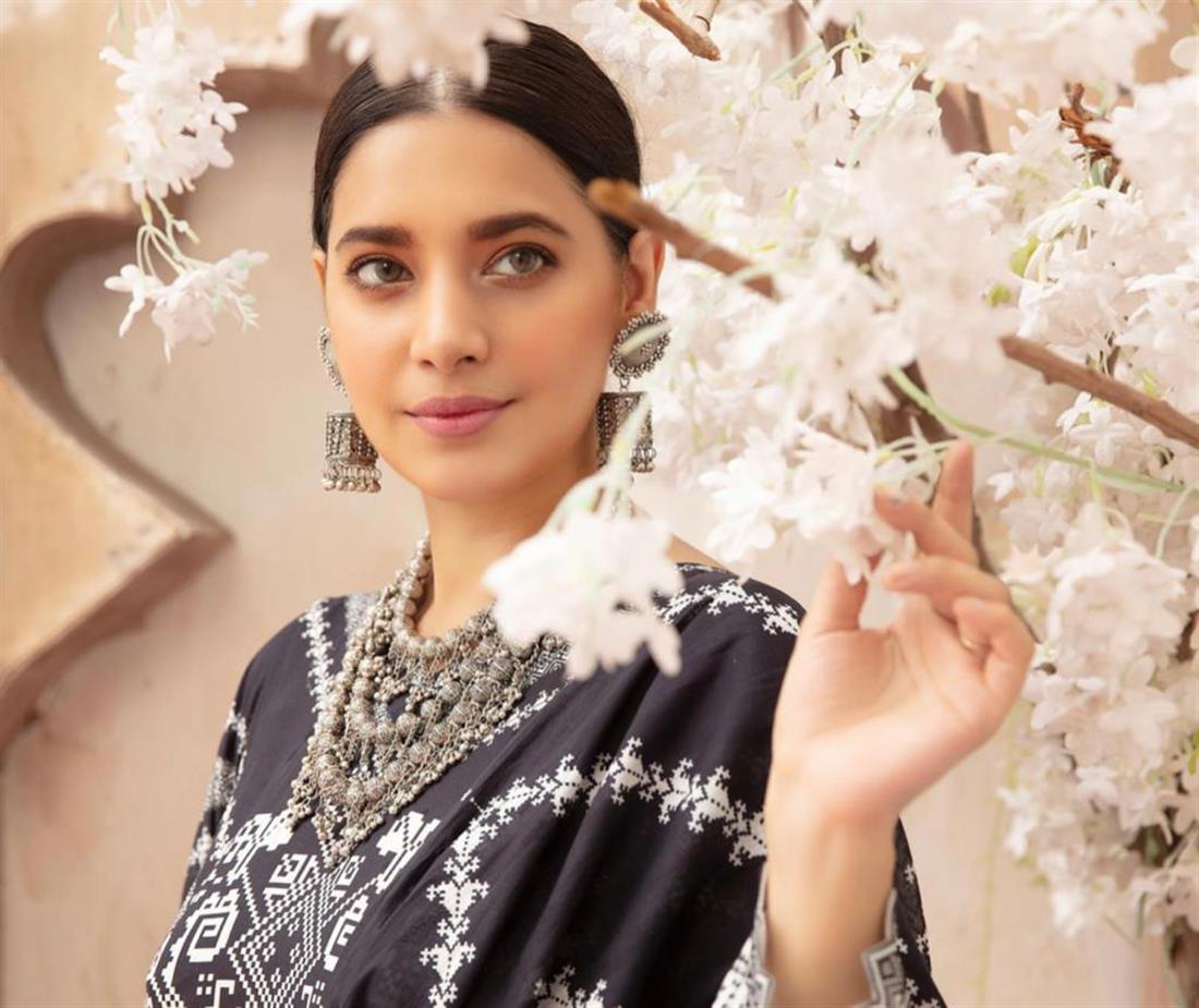 Black & White RIAZ ARTS Mahee’s and LAWN Collection