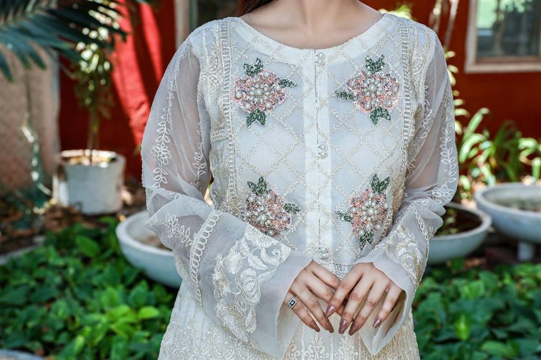 Cream Embroidered 3 Piece Stunning Organza Kameez & Net Trouser
