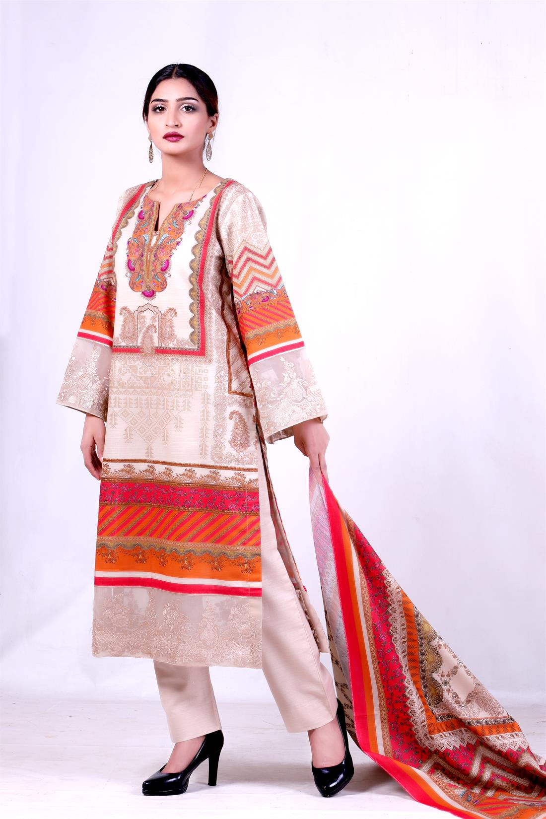 Skin Embroidered 3 Piece Khaddar Kameez with Printed Shawl