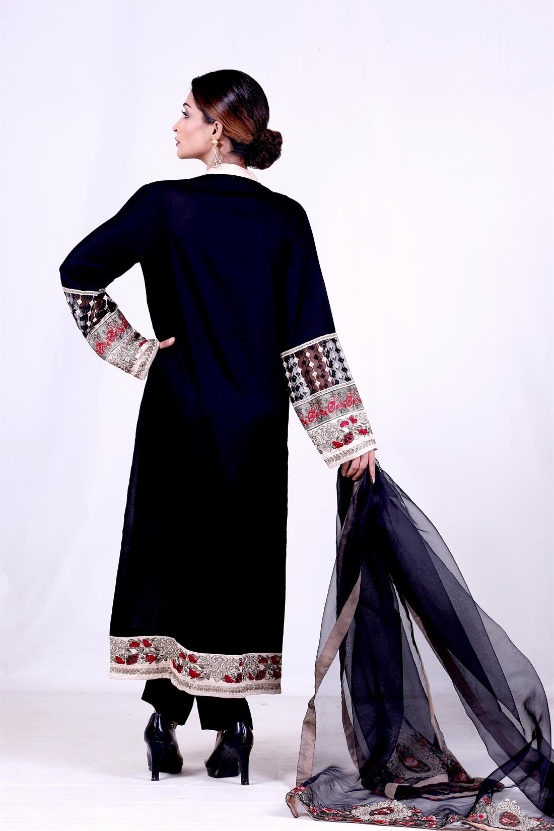 Skin & Black Embroidered Organza Skin/Black 3 Piece Linen Salwar Kameez with Dupatta