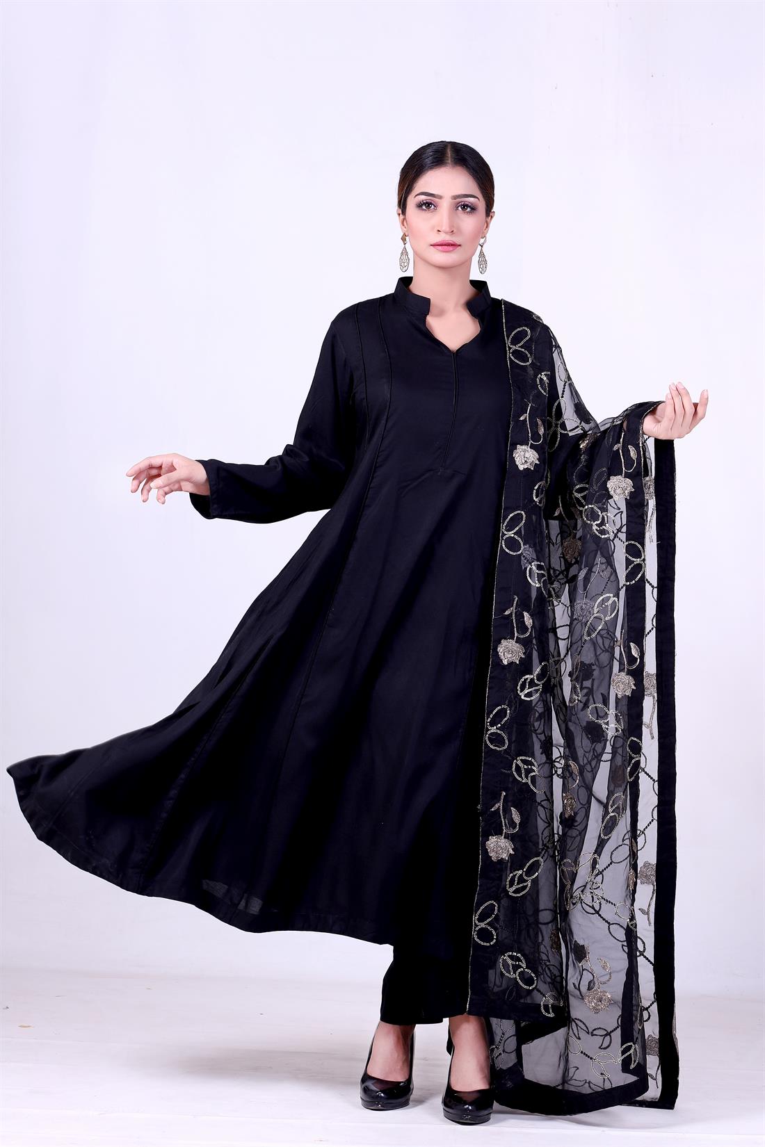 Black Embroidered Zinc 3 Piece Linen Salwar Kameez with Organza Dupatta