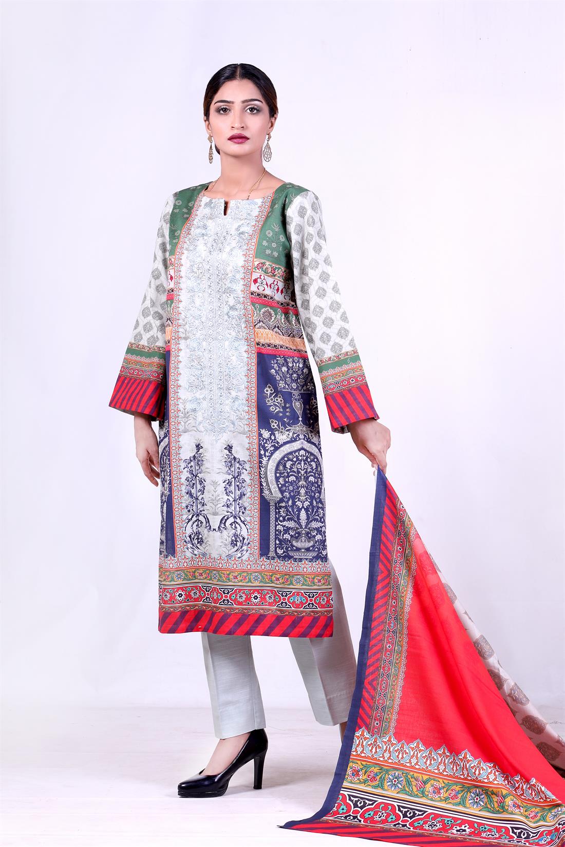 Pista Khaddar Embroidered 3 Piece Kameez with Shawl & Trouser