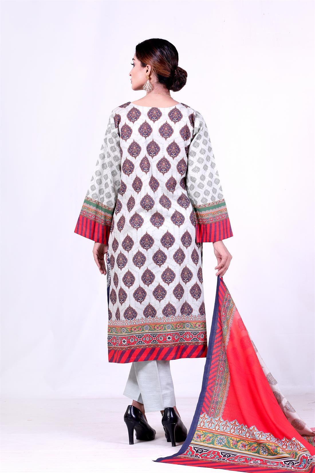 Pista Khaddar Embroidered 3 Piece Kameez with Shawl & Trouser