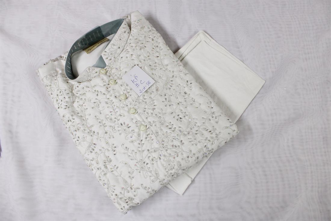 White Men’s Outfit
