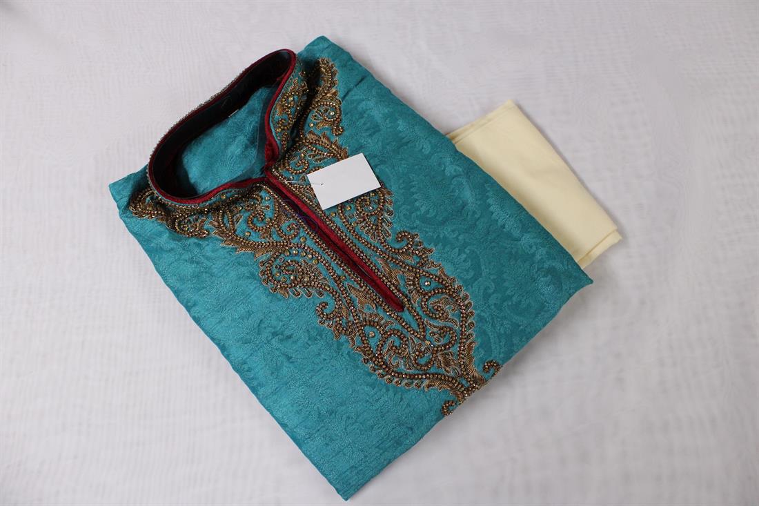 Aqua Men’s Outfit