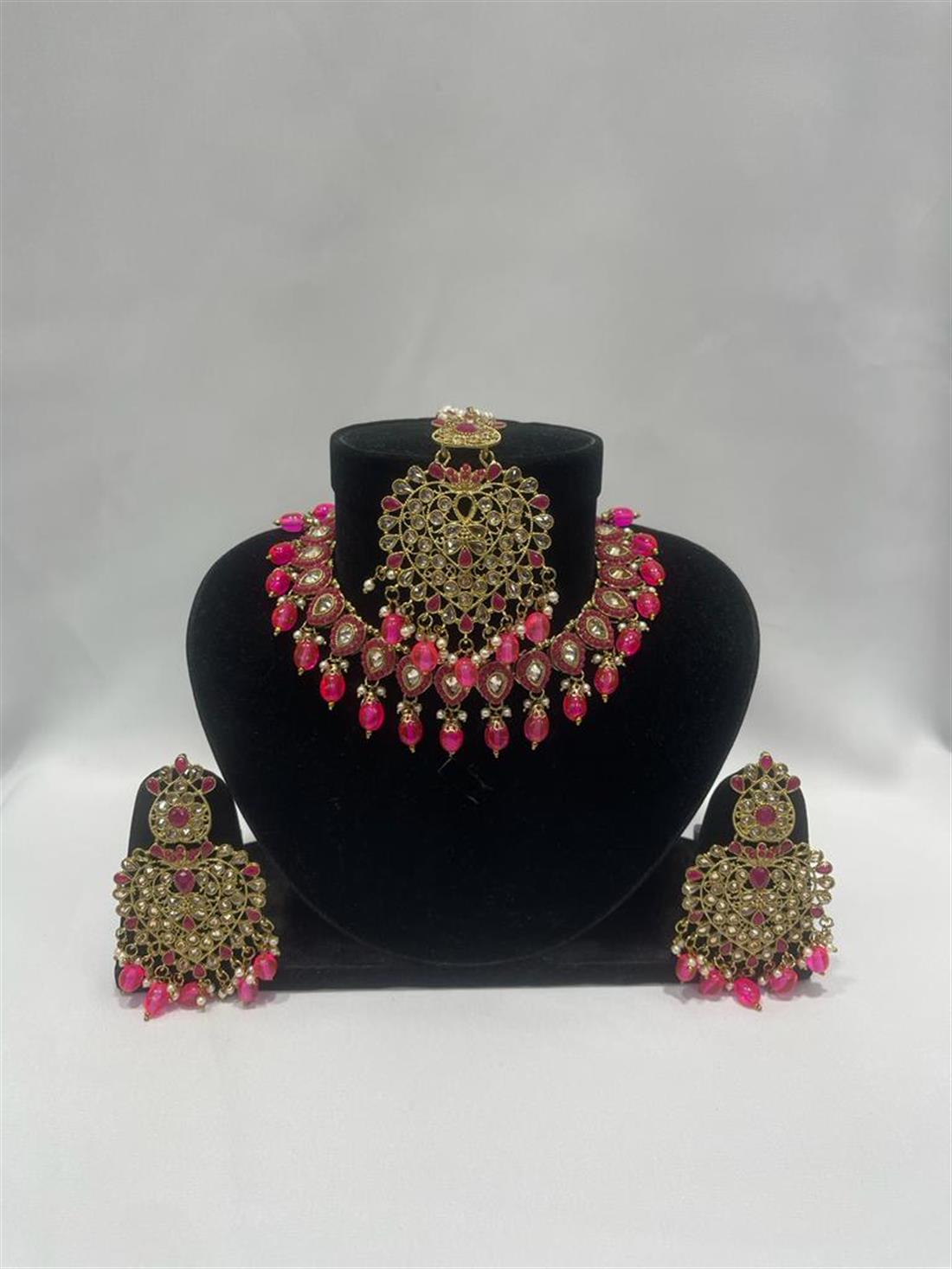 Pink Necklace Sets