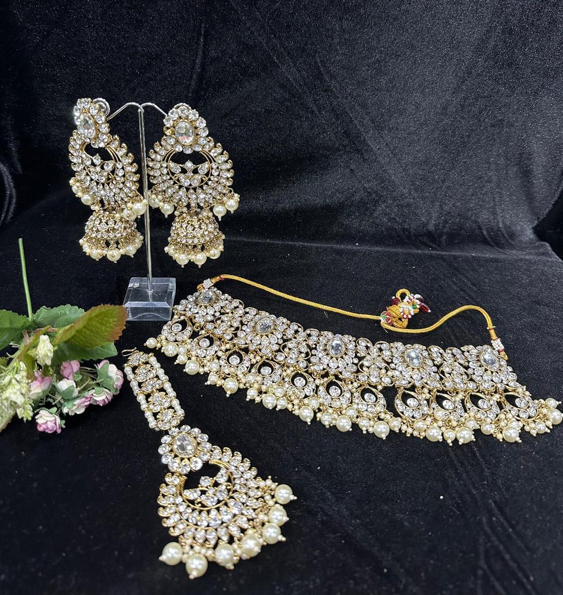 White Necklace Sets