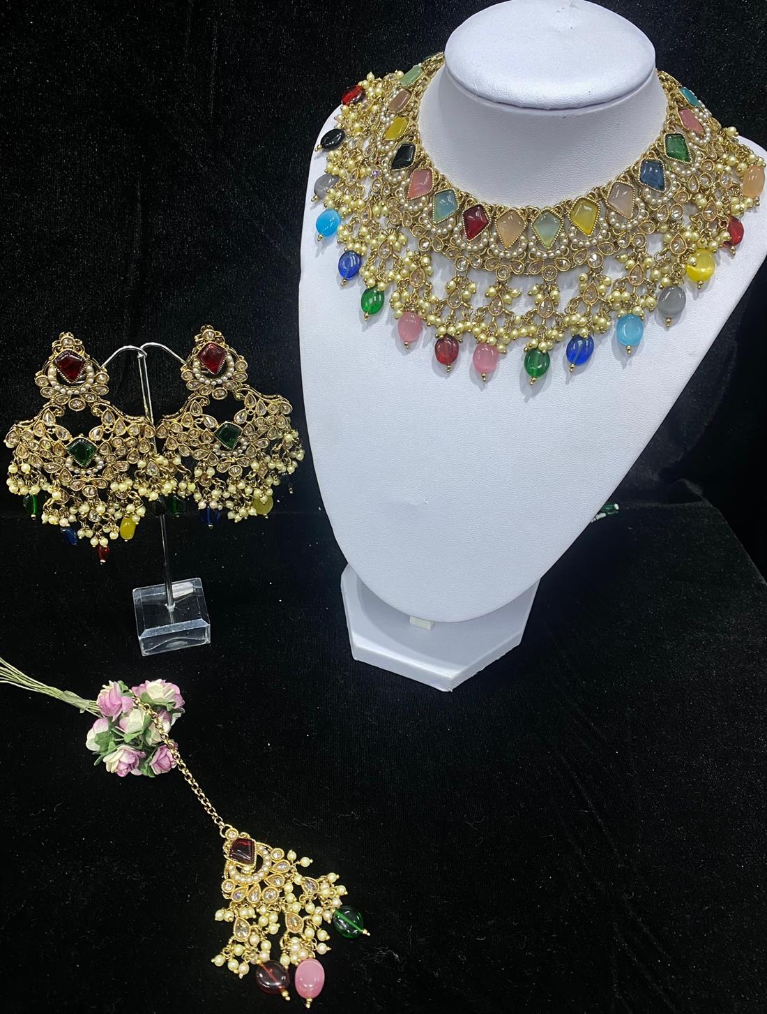 Multicolour & Gold Necklace Sets