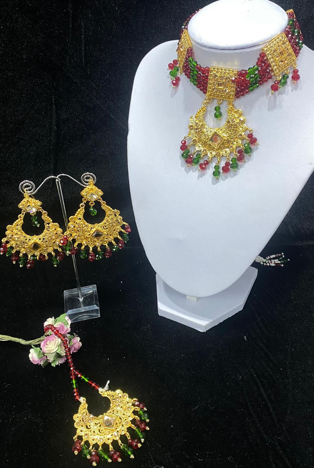 Red & Green Necklace Sets