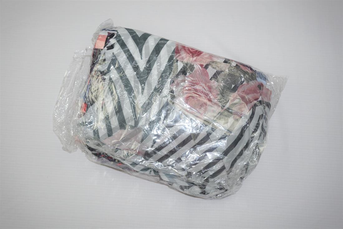 Assorted Fabric Piecs Scraps Remnants Patchwork Samples