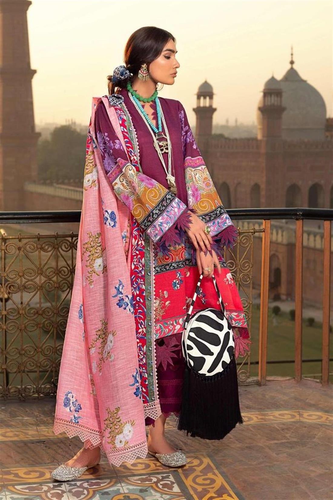 Pink & Plum Digital Print Khaddar Sana Safinaz 2 Piece Unstitched Suit