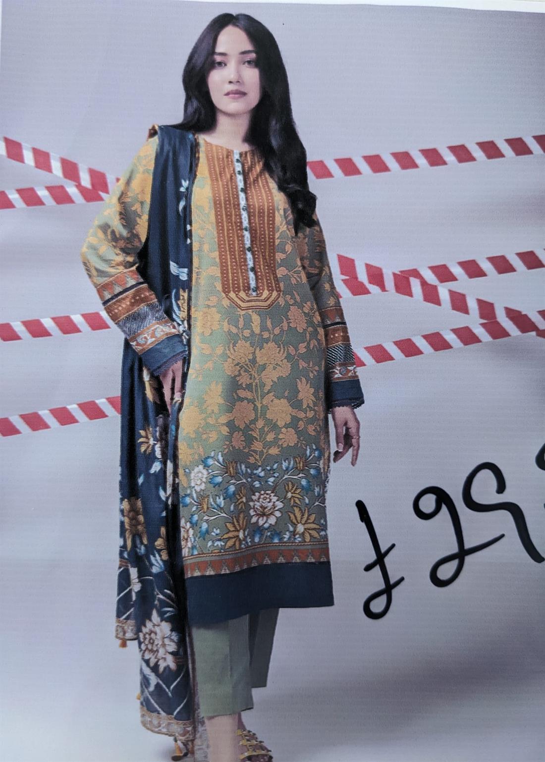 Green & Multicolour Printed Chiffon Unstitched Suit