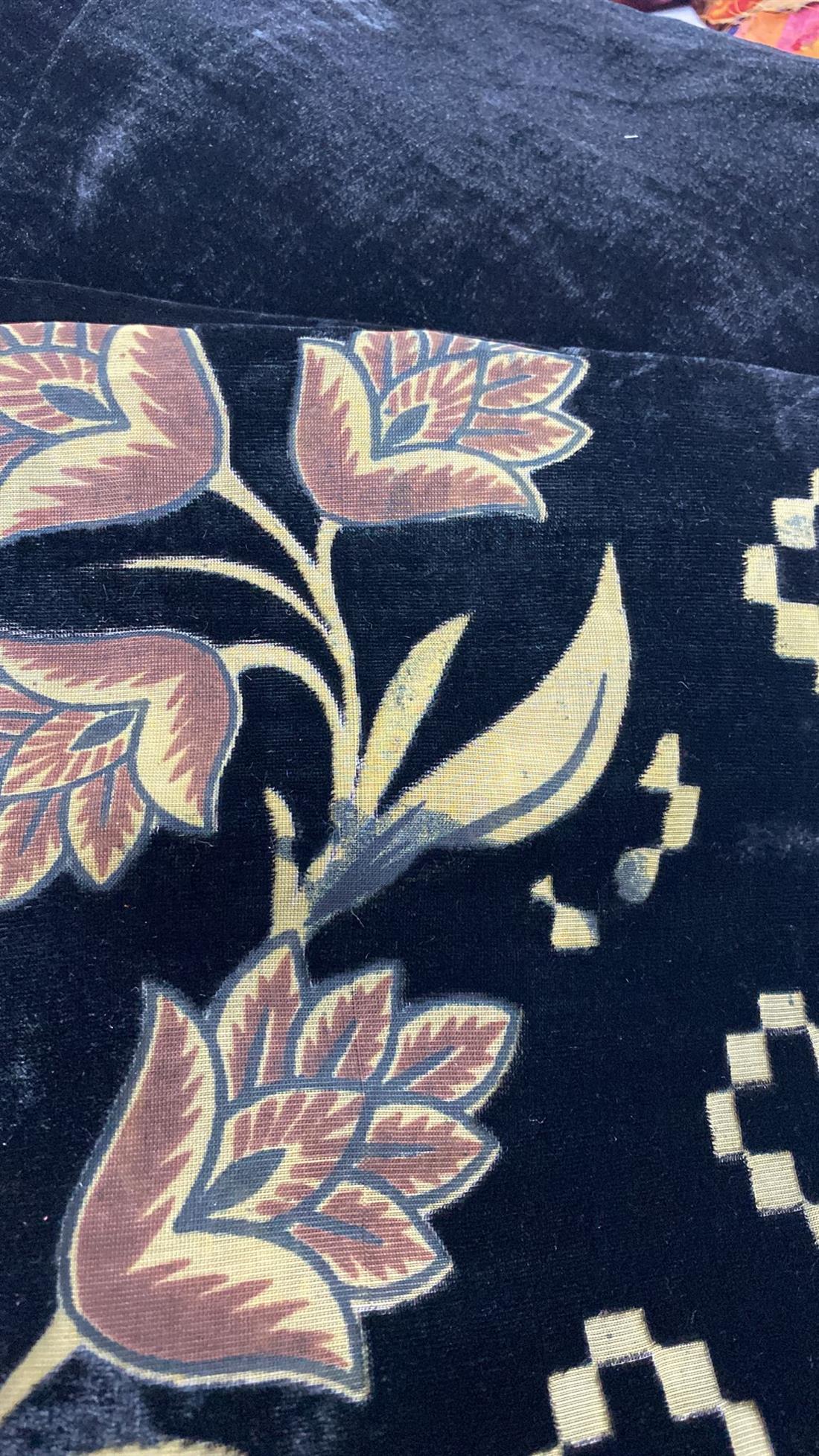 Black Velvet/plachi Unstitched Suit