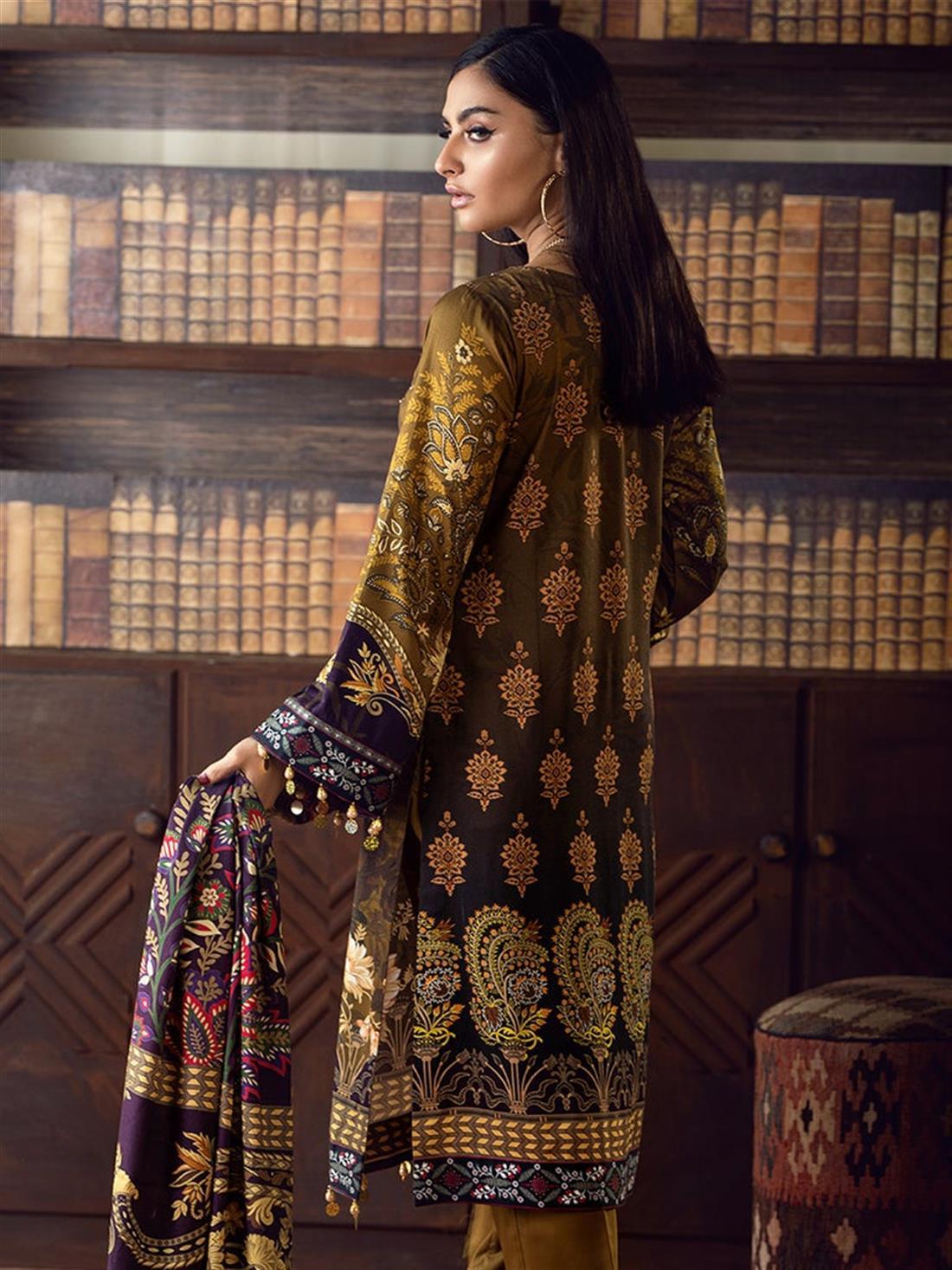 Mehndi Green Embroidered Linen Salitex Winter Collection