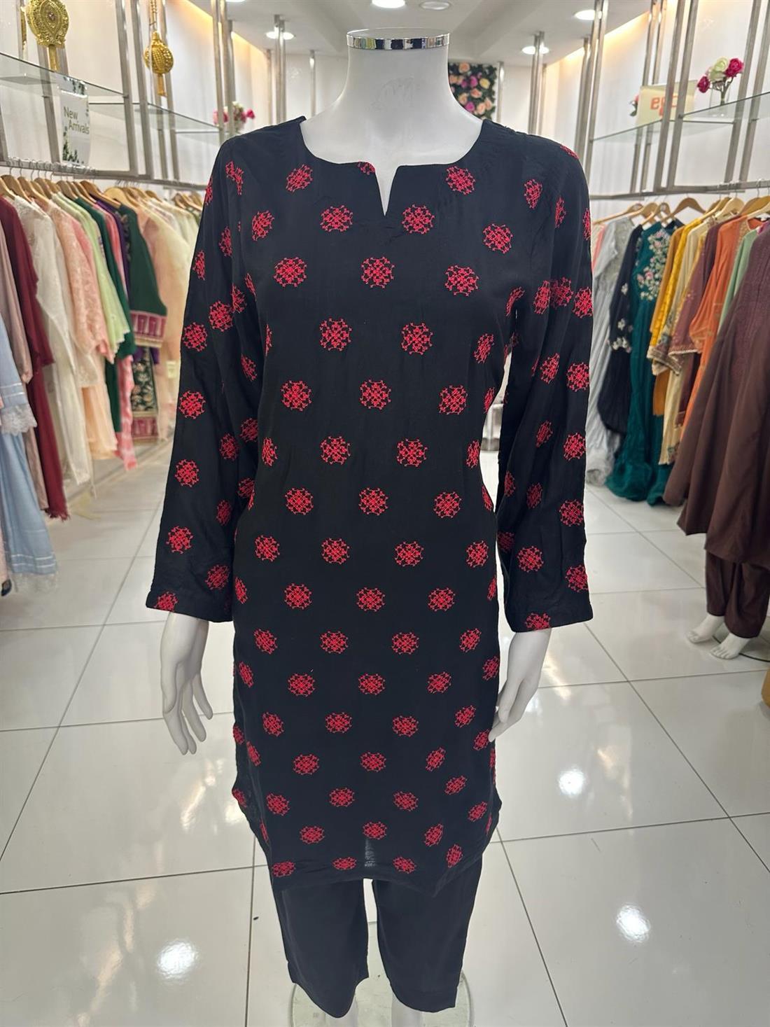 Black Embroidered Ladies Linen Kurta