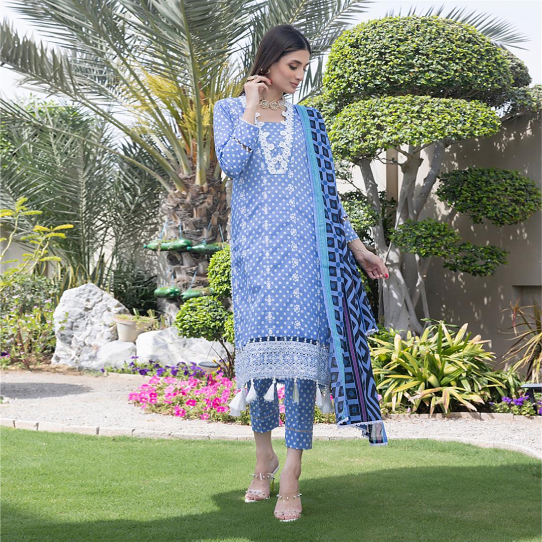 Ink Blue Embroidered Lawn 3 Piece Suit