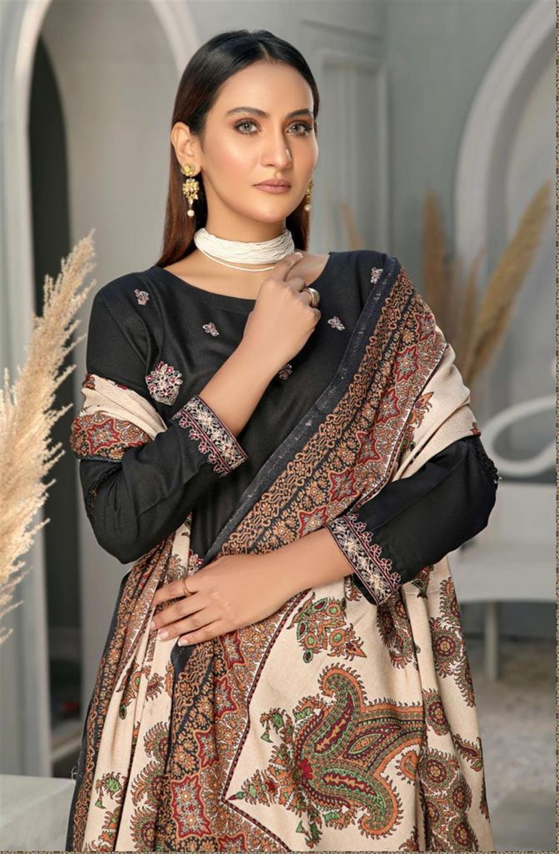 Black Lawn Ladies 3 Piece Suit