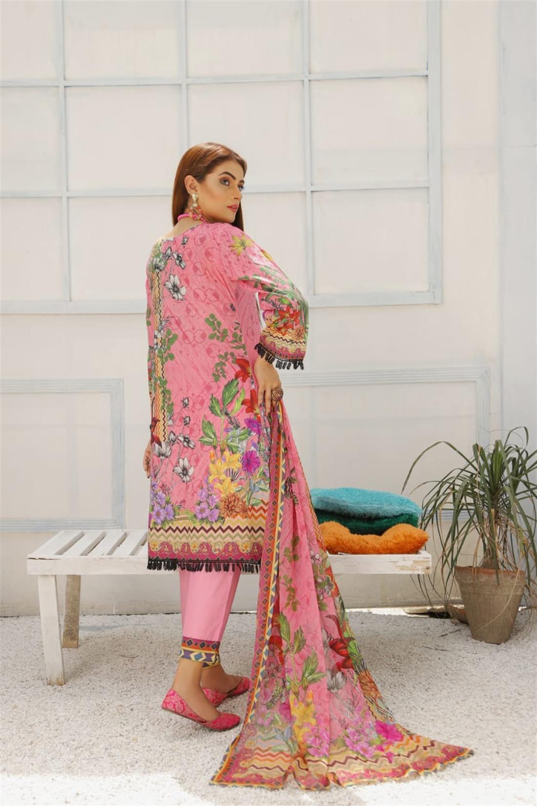 Pink Printed Lawn Ladies 3 Piece Suit