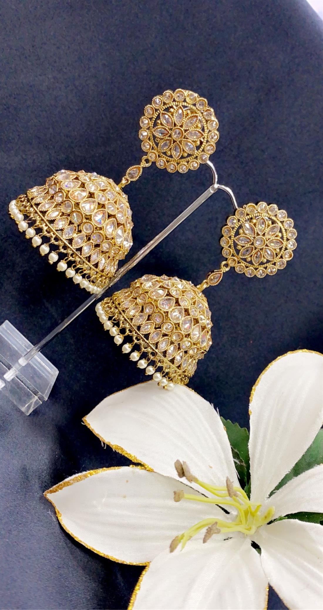 Gold Beautiful Jhumka