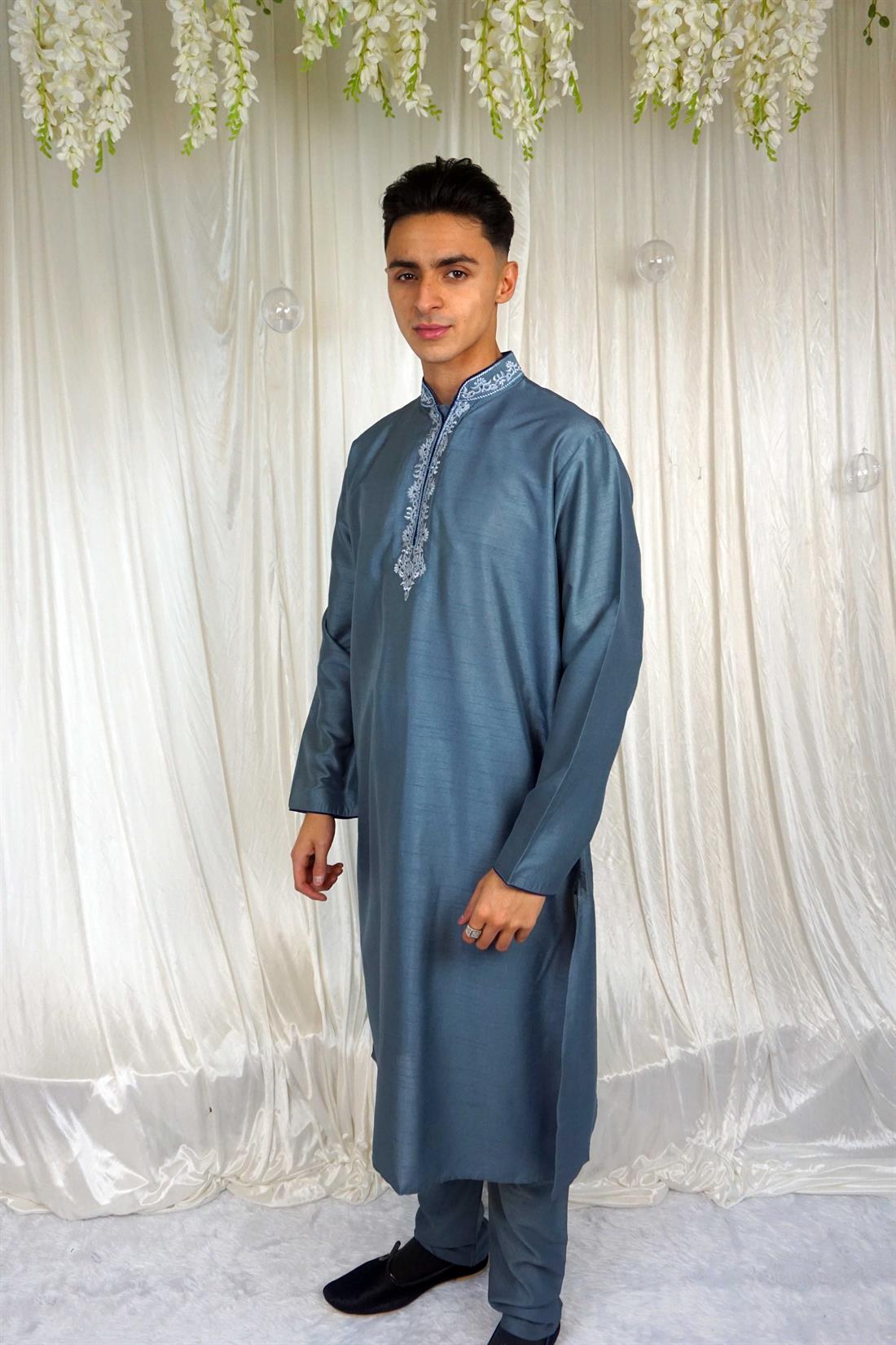 Grey Kurta Pajma with Embroidery
