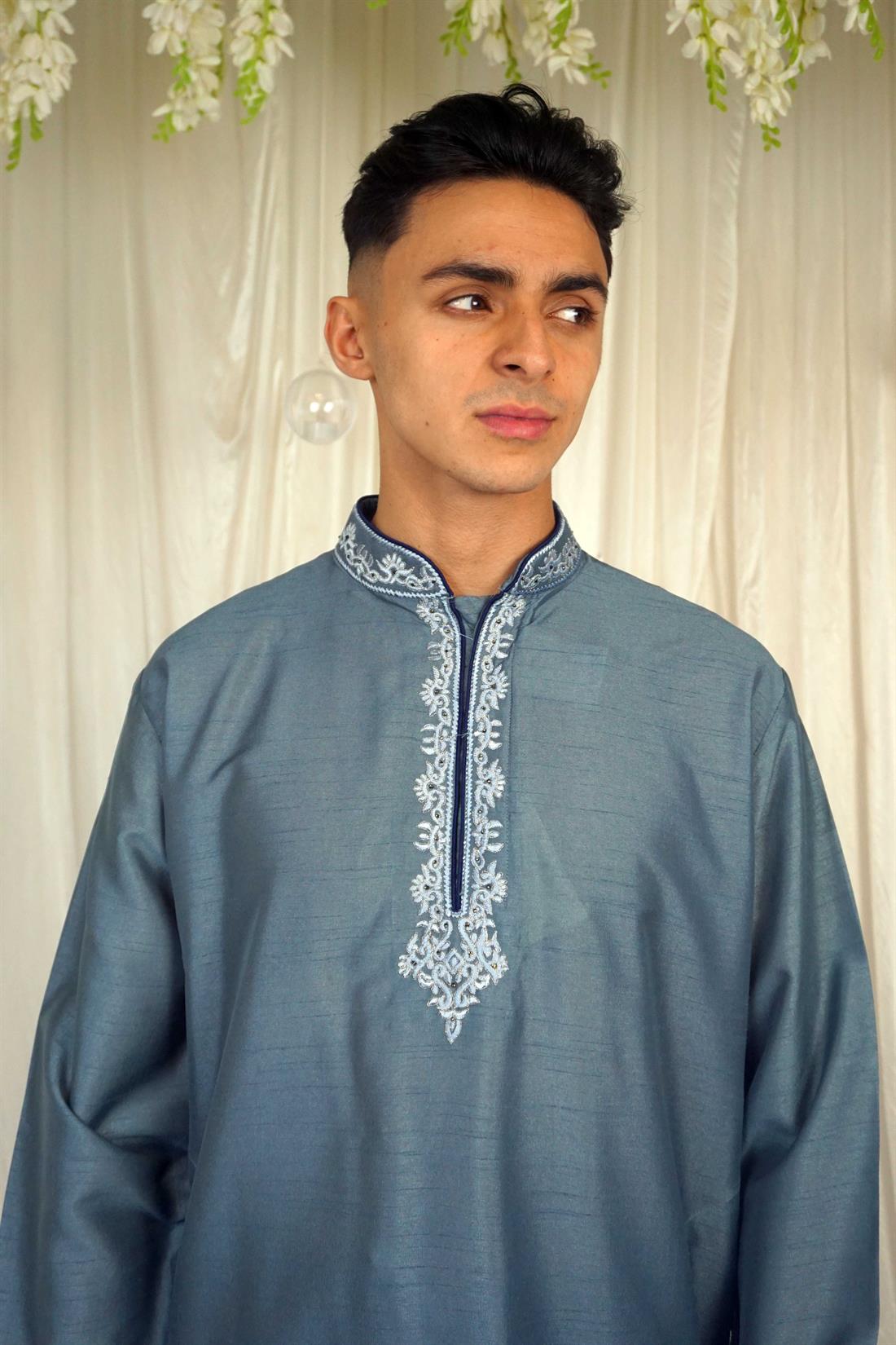 Grey Kurta Pajma with Embroidery