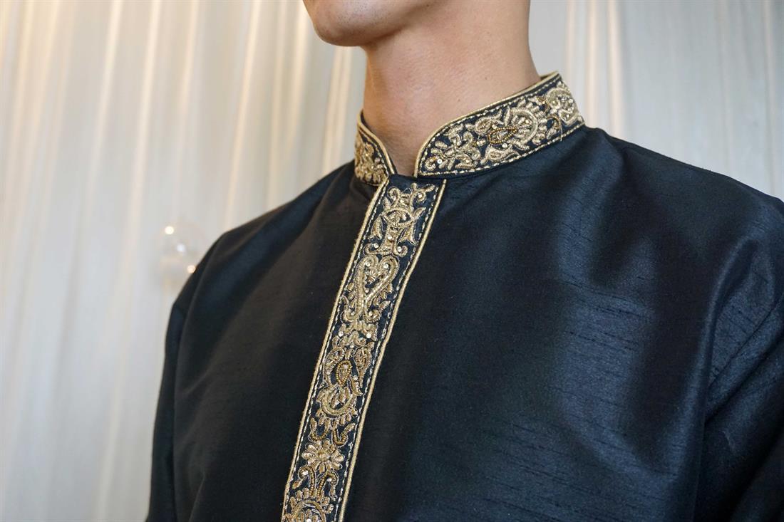 Black Embroidered Mens Kurta Pajama